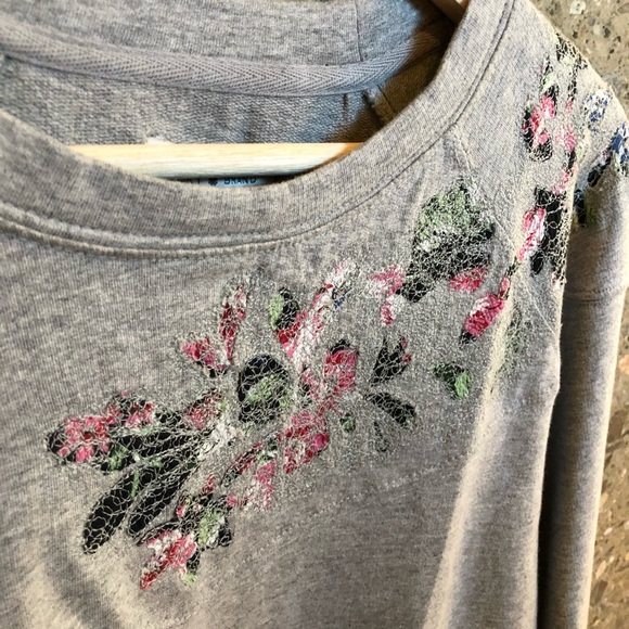 100% Cotton Lucky Brand Sweatshirt - Picture 4 of 11